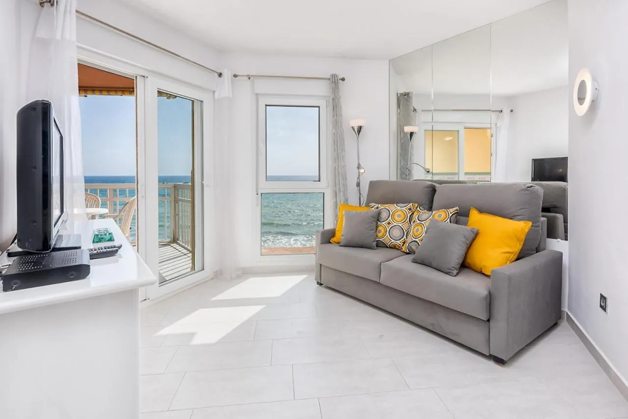 Wintowinrentals Relax & Frontal Sea View In Fuengirola Appartement