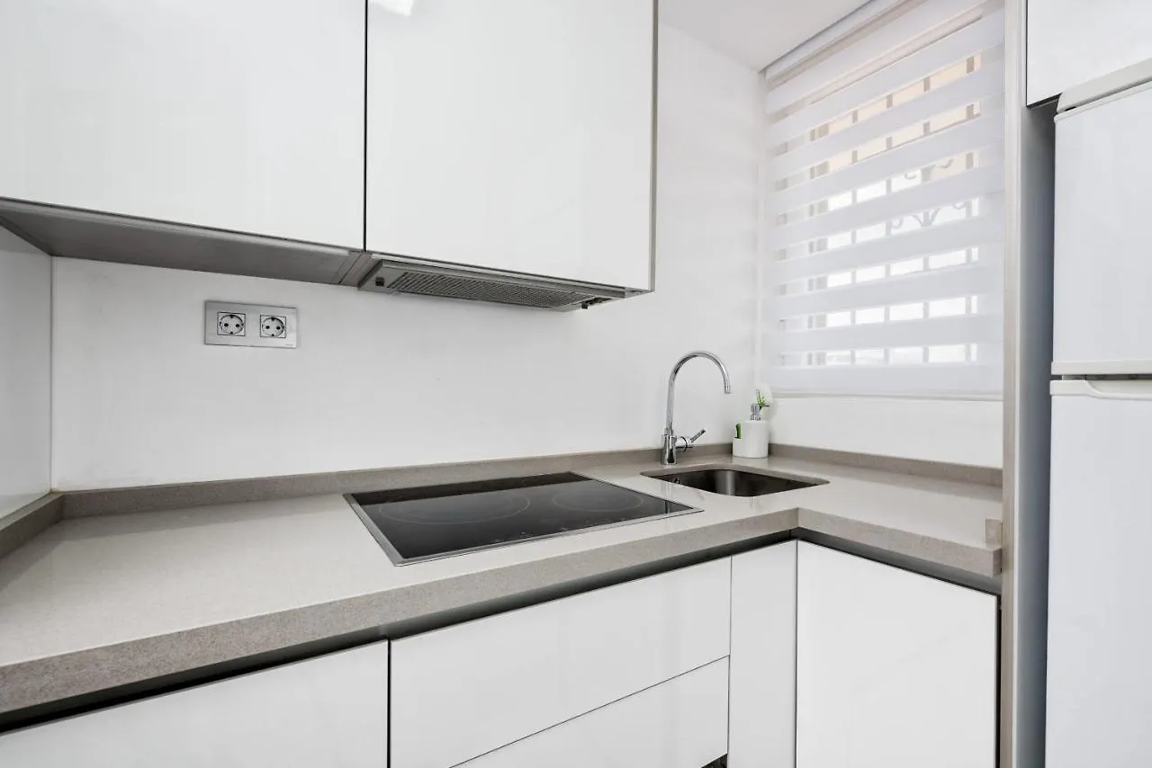 Wintowinrentals Relax & Frontal Sea View In Fuengirola Appartement