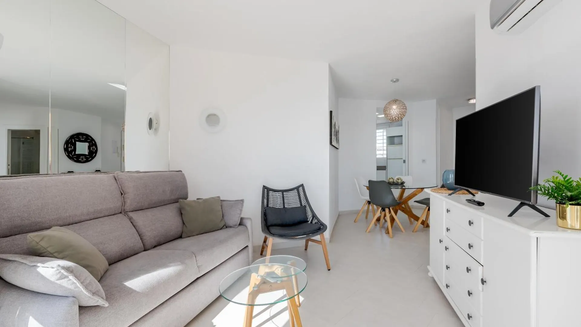 Wintowinrentals Relax & Frontal Sea View In Fuengirola
