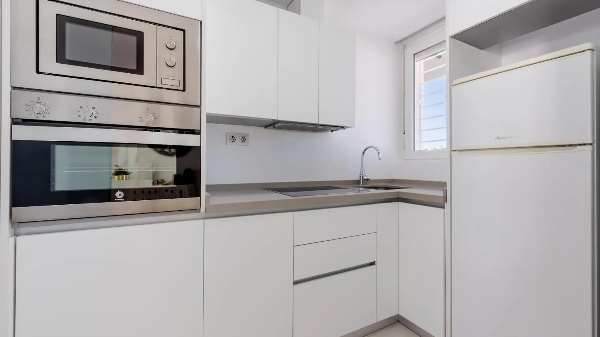 Wintowinrentals Relax & Frontal Sea View In Fuengirola